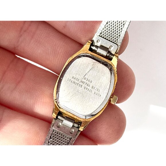 Benrus Acordion Style B369 Gold T Ladies Vintage Wristwatch - 18mm - WORKS! - Picture 10 of 13